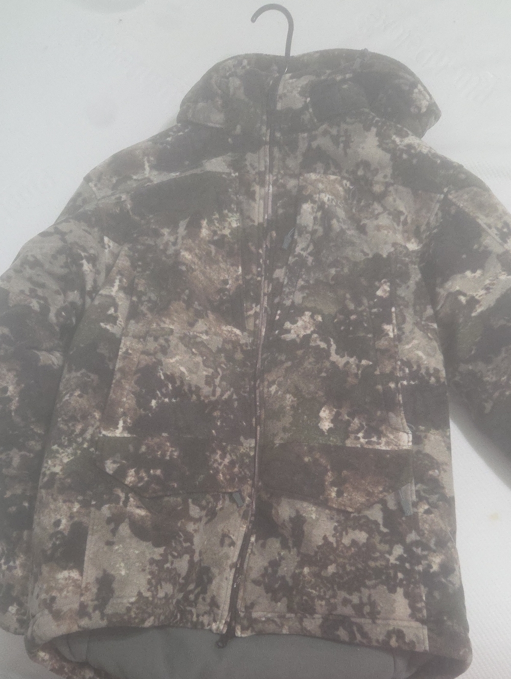 Men's Performance Hooded Jacket in Camouflage Print